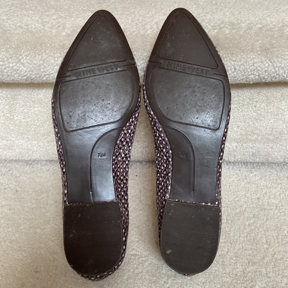 nine west snake print flats - Picture 11 of 12